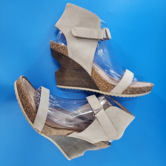 TSUBO Women's Tehina Platform Cut Out Wooden Wedge Heel High Top Sandal - Picture 7 of 10